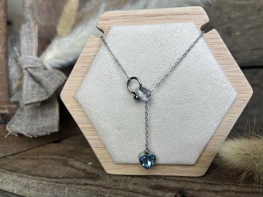 Le Collier Laura